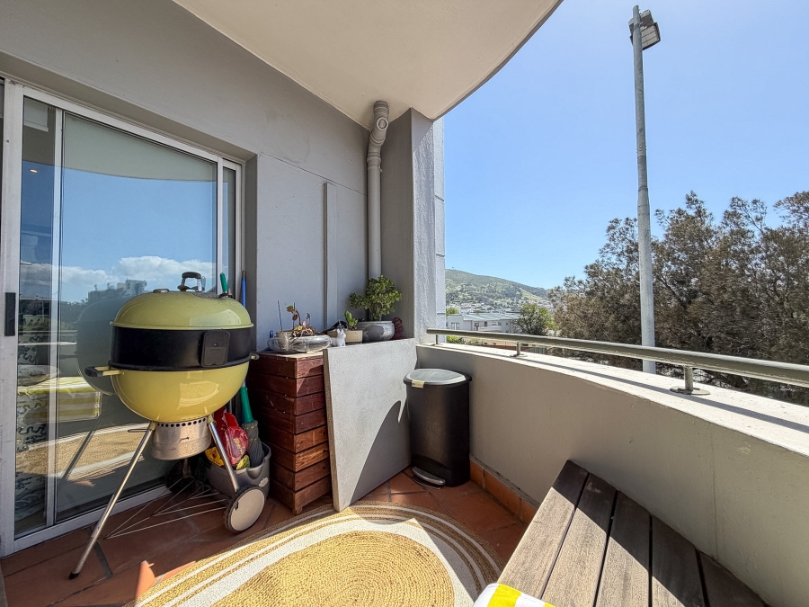 1 Bedroom Property for Sale in Oranjezicht Western Cape
